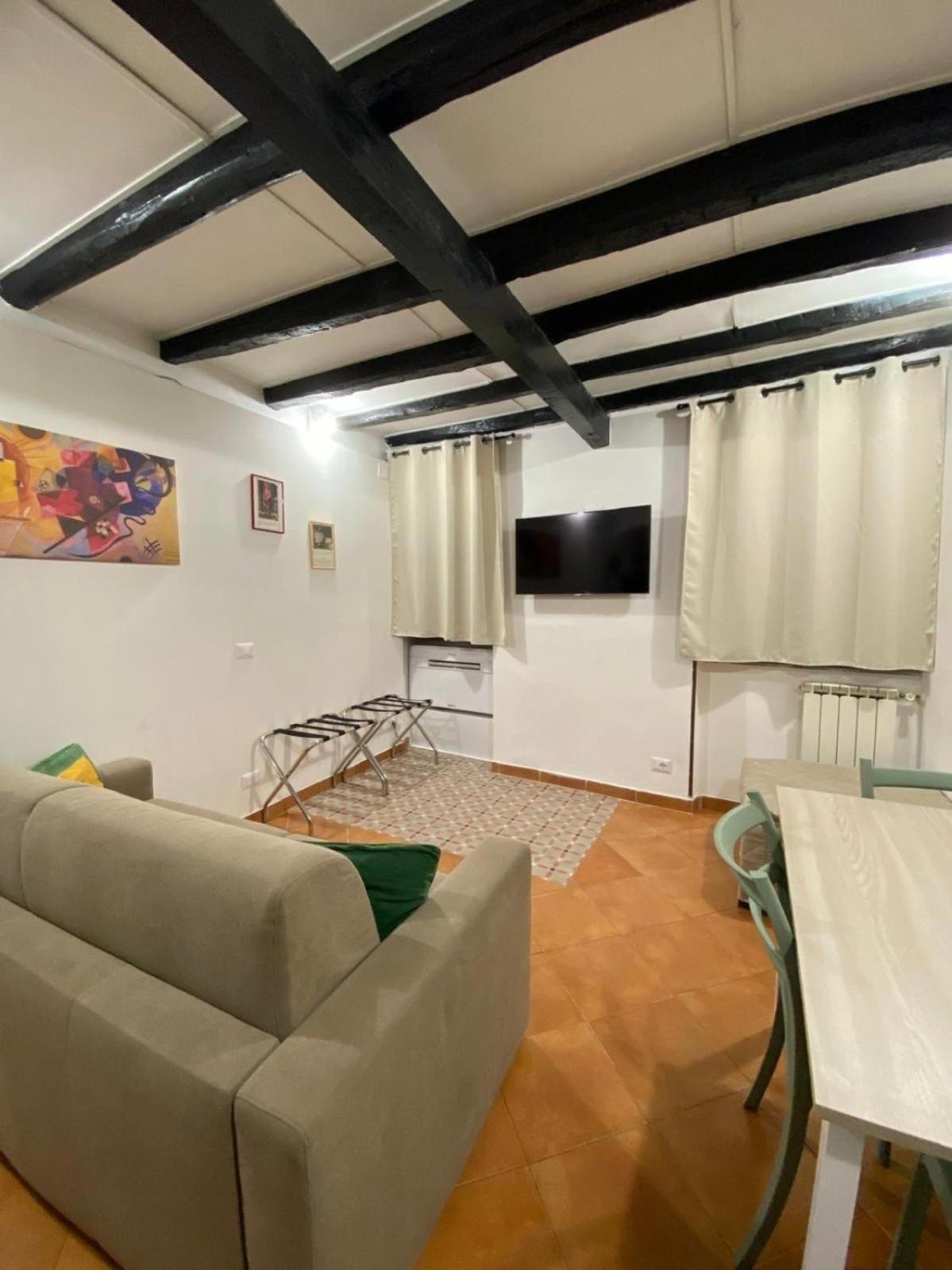 Casa Vicolo Moroni - Trastevere โรม ภายนอก รูปภาพ