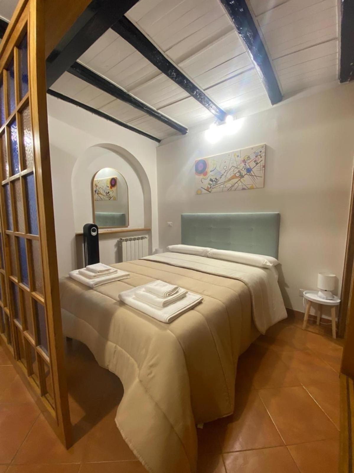 Casa Vicolo Moroni - Trastevere โรม ภายนอก รูปภาพ