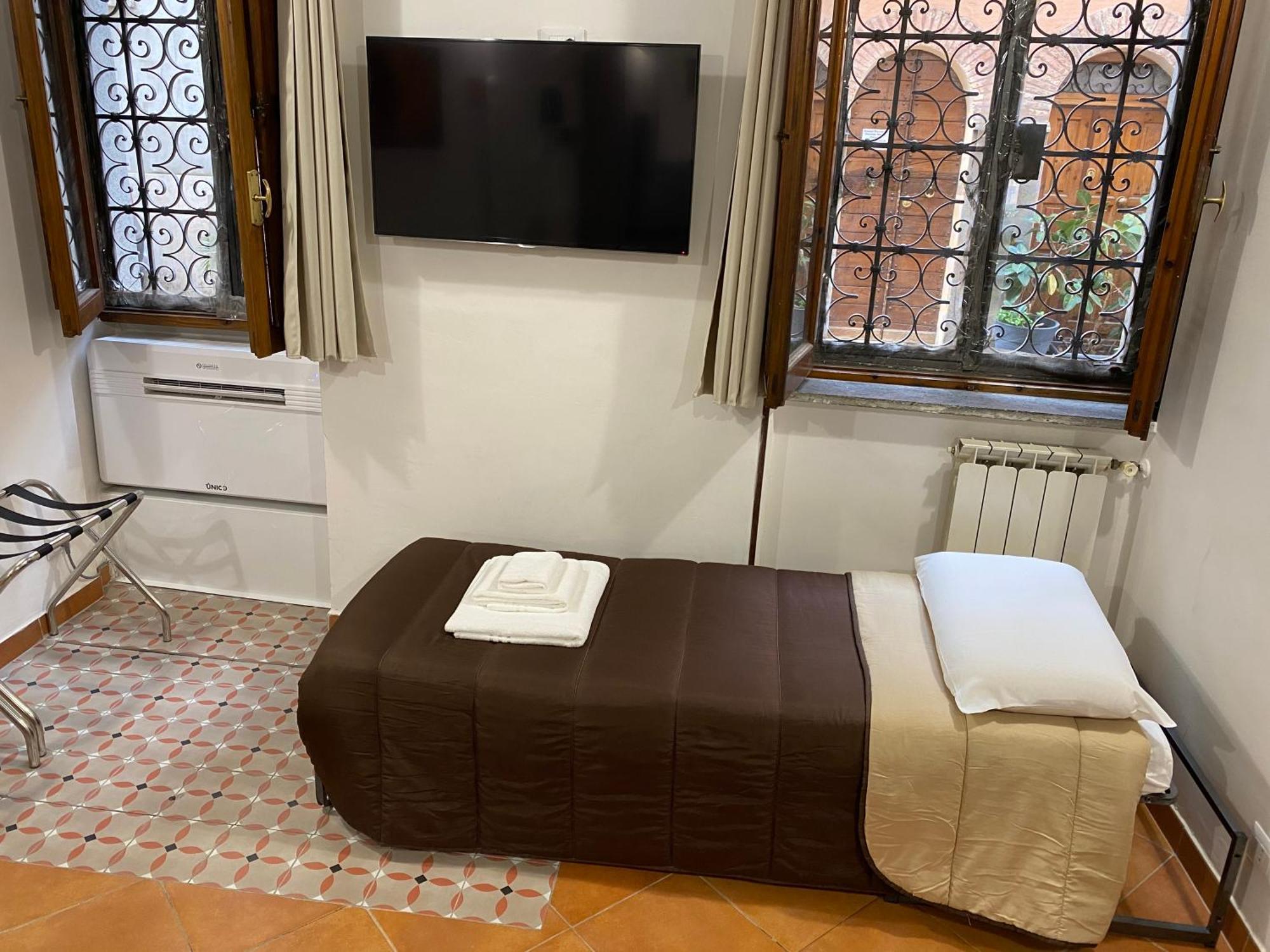 Casa Vicolo Moroni - Trastevere โรม ภายนอก รูปภาพ