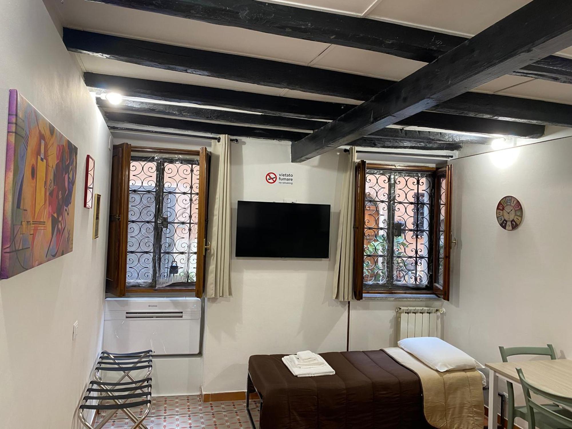 Casa Vicolo Moroni - Trastevere โรม ภายนอก รูปภาพ